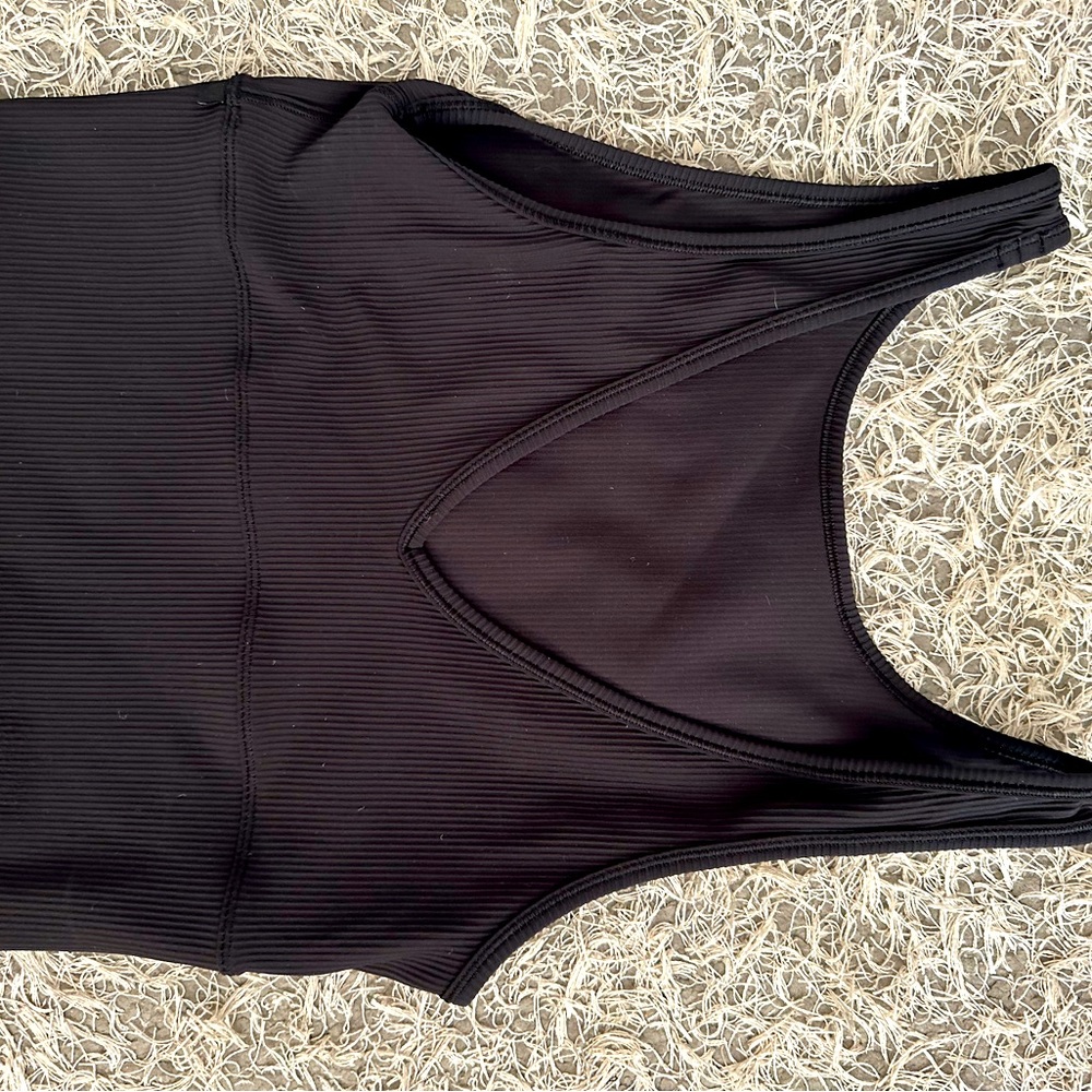 black athletic top
